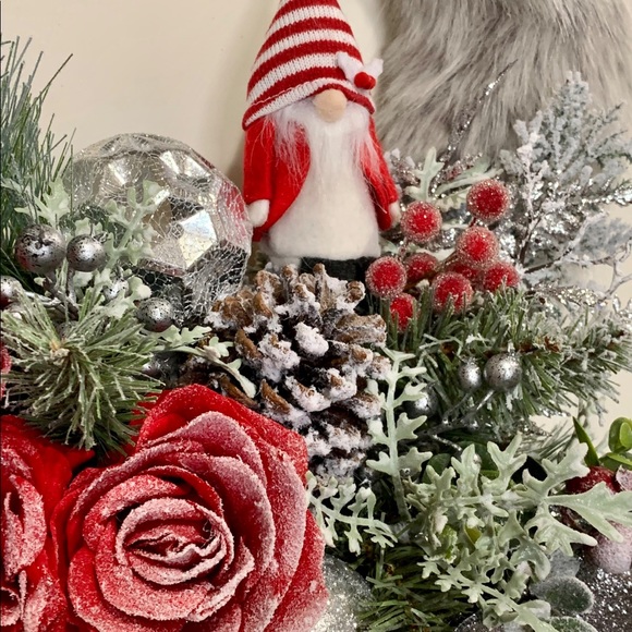 Handmade Holiday Gnome Wreath. - Picture 3 of 4